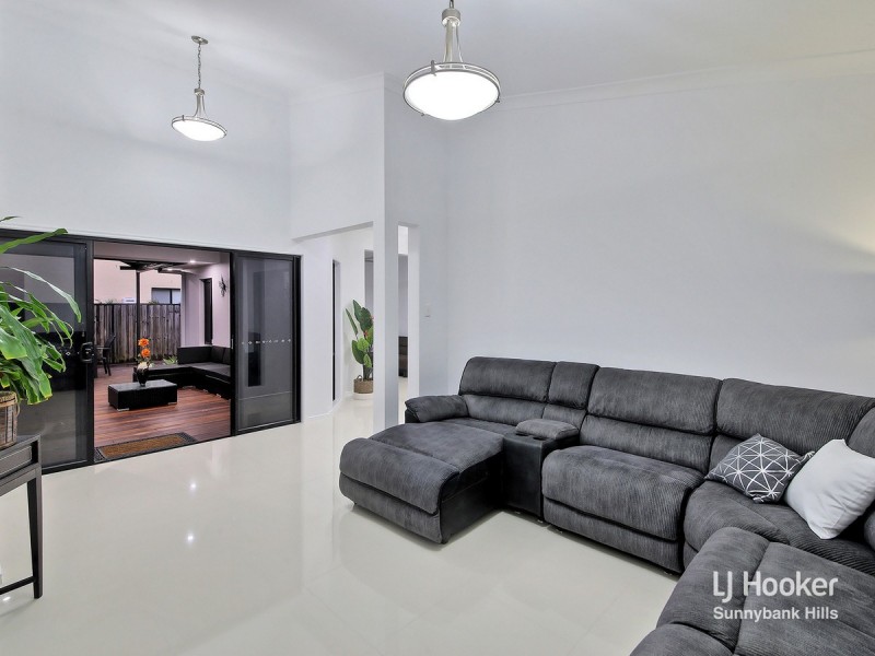 48 Juniper Circuit, Stretton QLD 4116