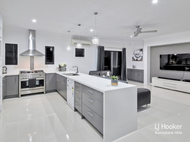 48 Juniper Circuit, Stretton QLD 4116