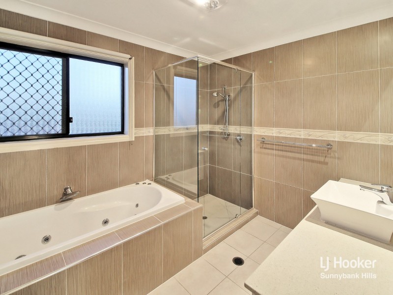 99 Franquin Crescent, Eight Mile Plains QLD 4113