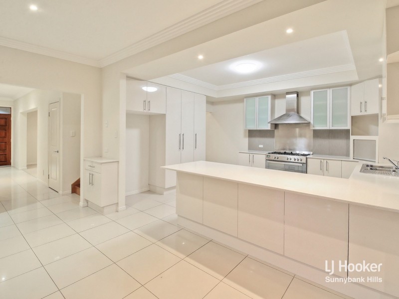 99 Franquin Crescent, Eight Mile Plains QLD 4113