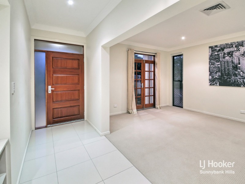 99 Franquin Crescent, Eight Mile Plains QLD 4113