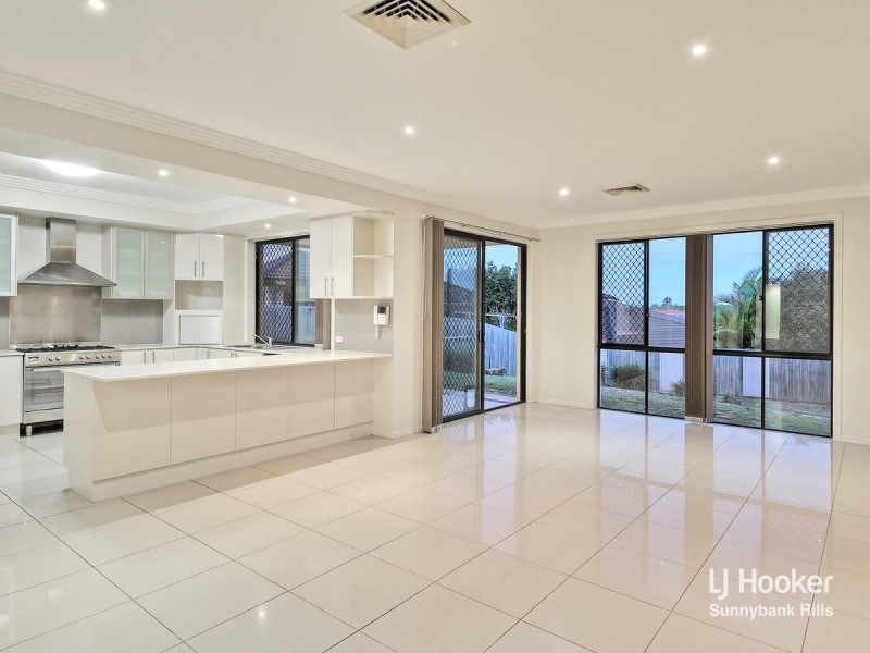 99 Franquin Crescent, Eight Mile Plains QLD 4113