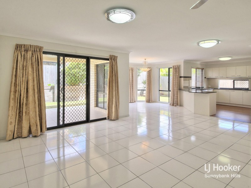 17 Crawford Place, Calamvale QLD 4116