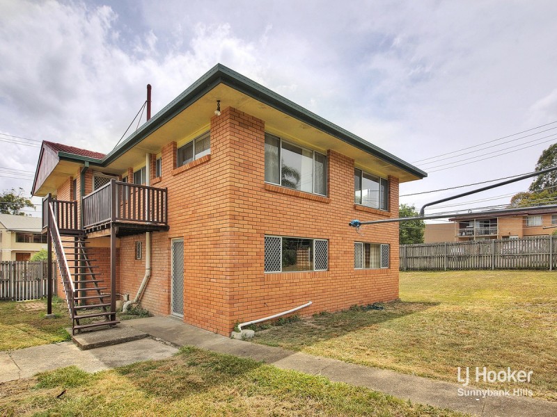 22 Cinderella Drive, Springwood QLD 4127