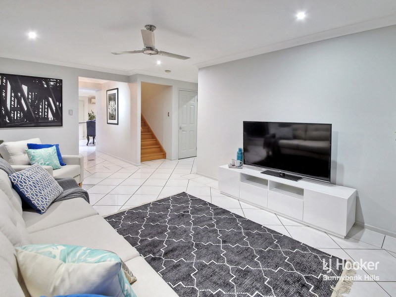 33 Avonlea Place, Eight Mile Plains QLD 4113