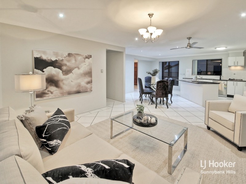 33 Avonlea Place, Eight Mile Plains QLD 4113