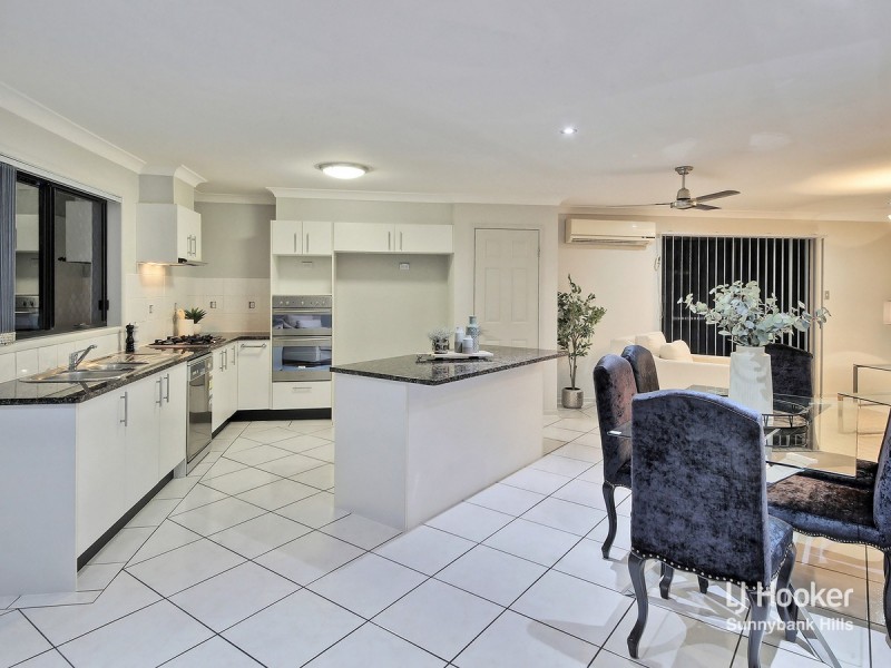 33 Avonlea Place, Eight Mile Plains QLD 4113