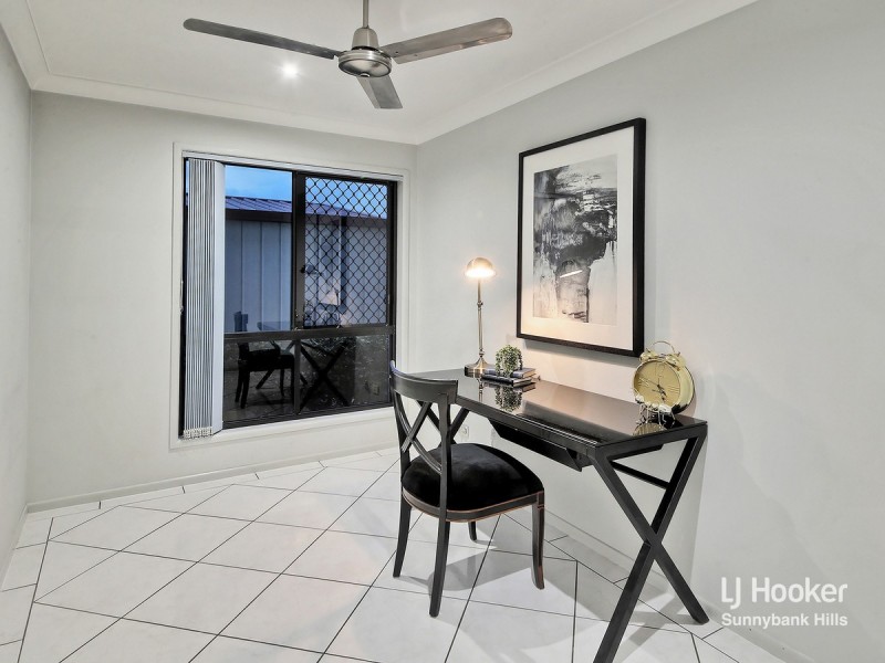 33 Avonlea Place, Eight Mile Plains QLD 4113