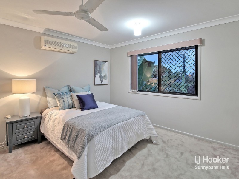 33 Avonlea Place, Eight Mile Plains QLD 4113