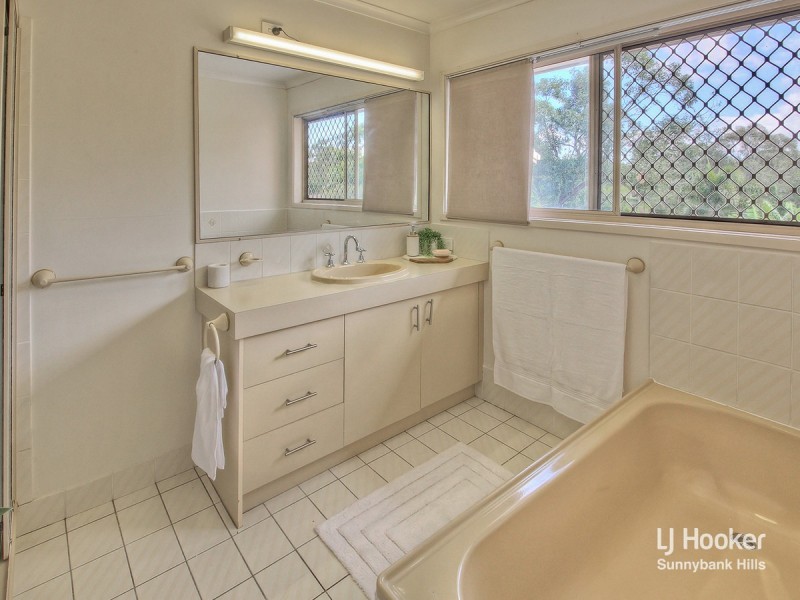 9 Cedrus Street, Sunnybank Hills QLD 4109