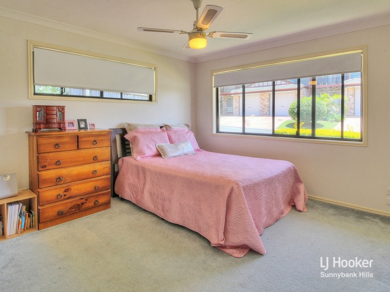 11/8 Honeysuckle Way, Calamvale QLD 4116