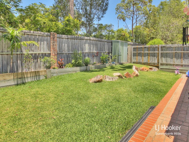 11/8 Honeysuckle Way, Calamvale QLD 4116