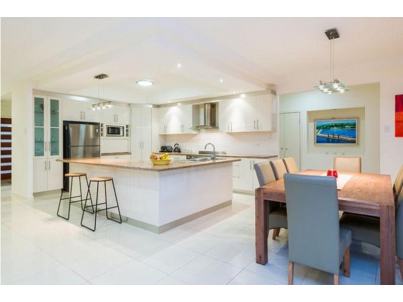 10 Avonlea Place, Eight Mile Plains QLD 4113