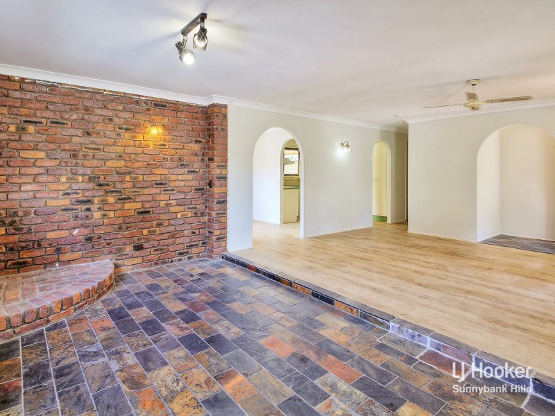 16 Tanglewood Street, Runcorn QLD 4113