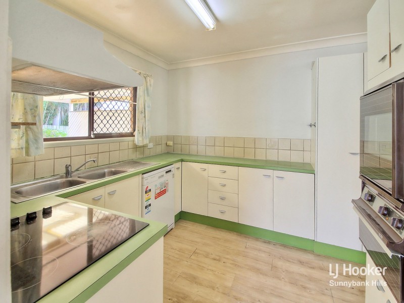 16 Tanglewood Street, Runcorn QLD 4113