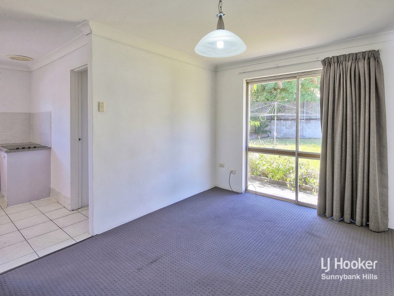 11 Saffron Street, Robertson QLD 4109
