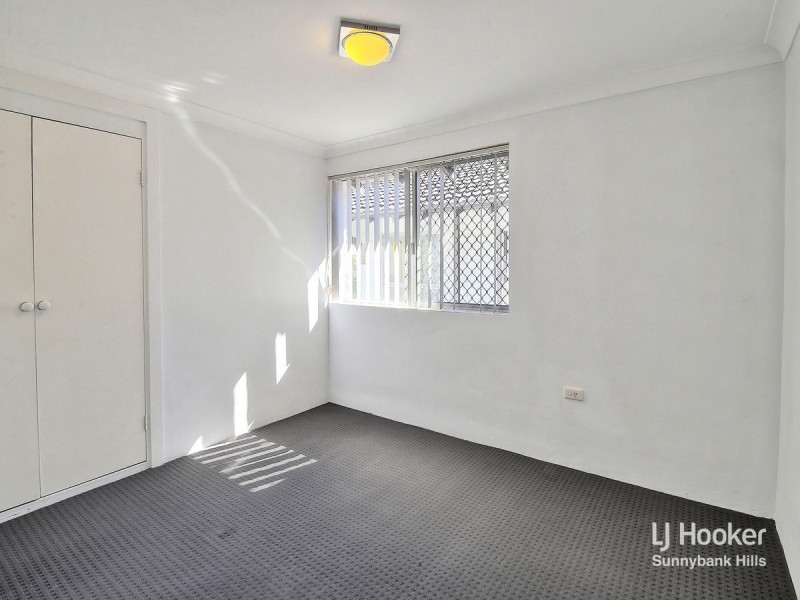 11 Saffron Street, Robertson QLD 4109