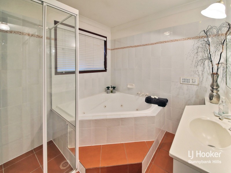 3 Nardie Street, Eight Mile Plains QLD 4113