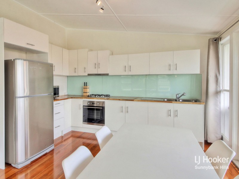 71 Wemvern Street, Upper Mount Gravatt QLD 4122