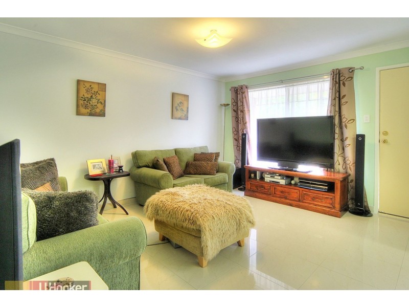 16 Robinson Crescent, Runcorn QLD 4113