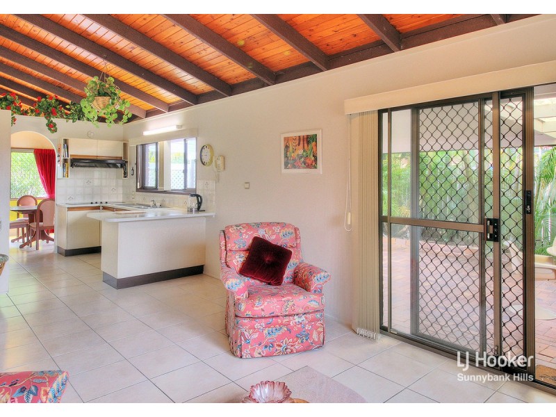 17 Marsala Street, Calamvale QLD 4116