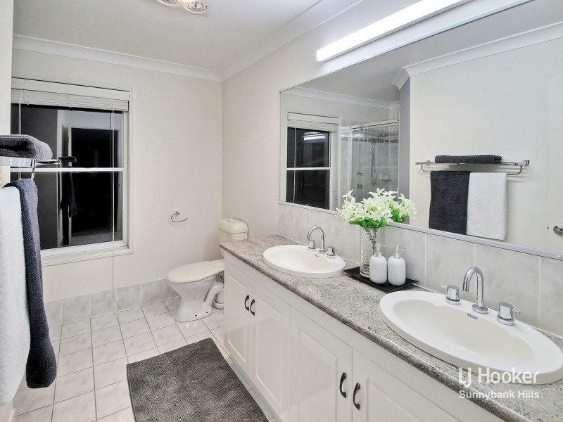 16 Juxgold Place, Calamvale QLD 4116