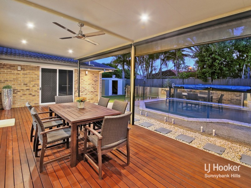 16 Juxgold Place, Calamvale QLD 4116