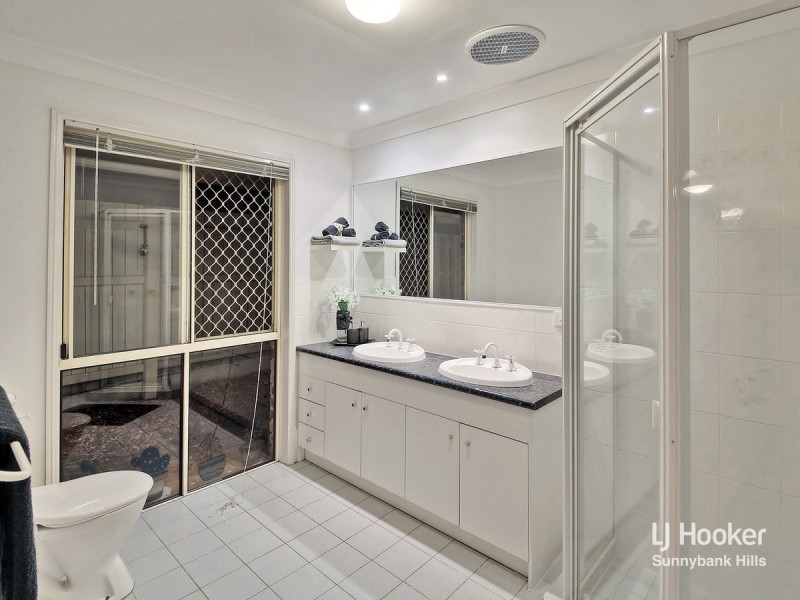 22 Golden Avenue, Calamvale QLD 4116