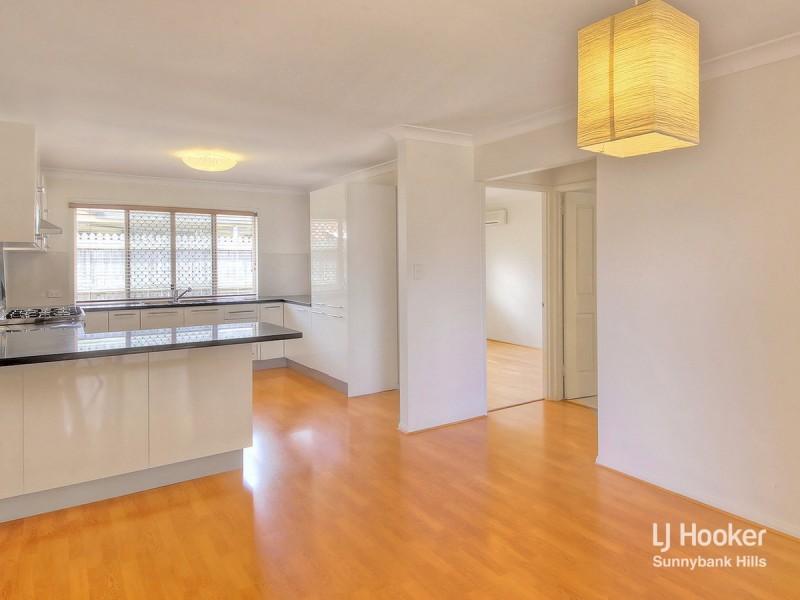2 Spring Close, Calamvale QLD 4116