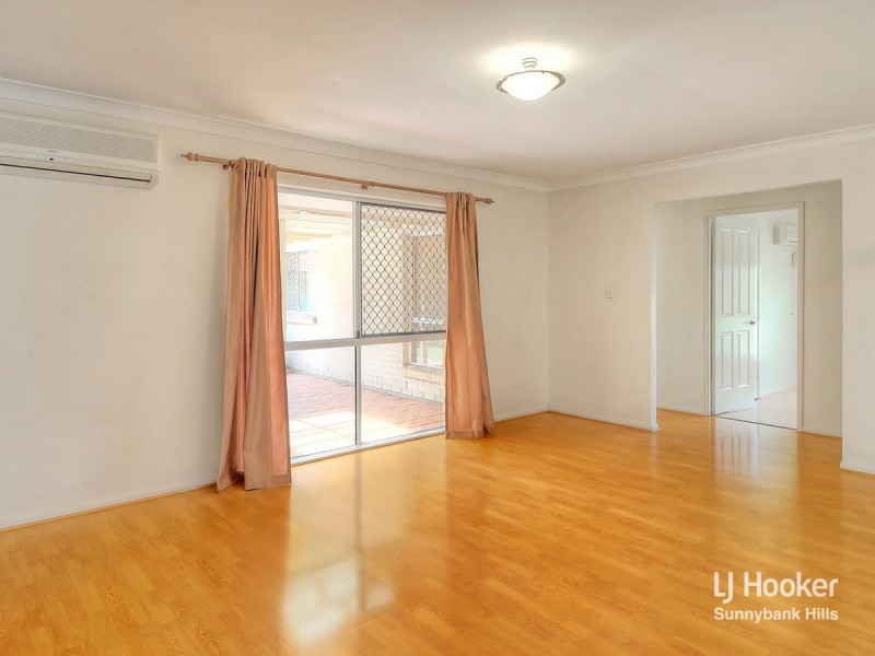 2 Spring Close, Calamvale QLD 4116