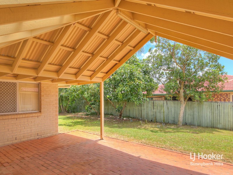 2 Spring Close, Calamvale QLD 4116