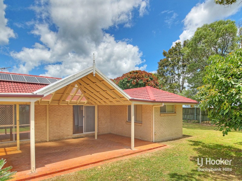 2 Spring Close, Calamvale QLD 4116