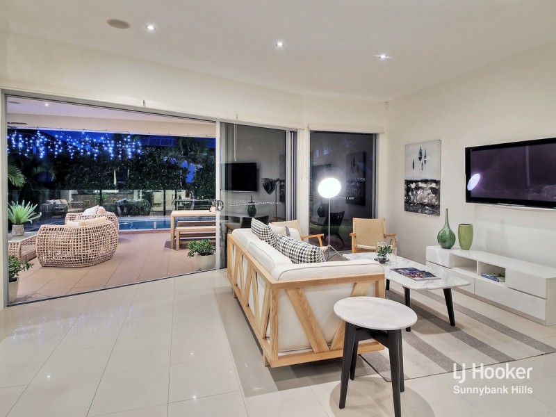 9 Ruby Close, Eight Mile Plains QLD 4113