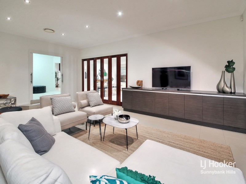 9 Ruby Close, Eight Mile Plains QLD 4113