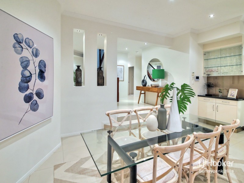 9 Ruby Close, Eight Mile Plains QLD 4113