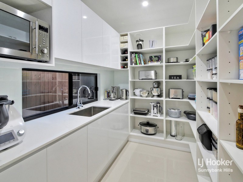 53 Arura Street, Mansfield QLD 4122