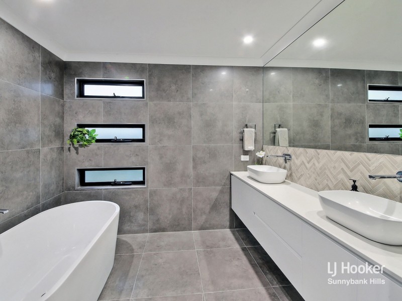 53 Arura Street, Mansfield QLD 4122