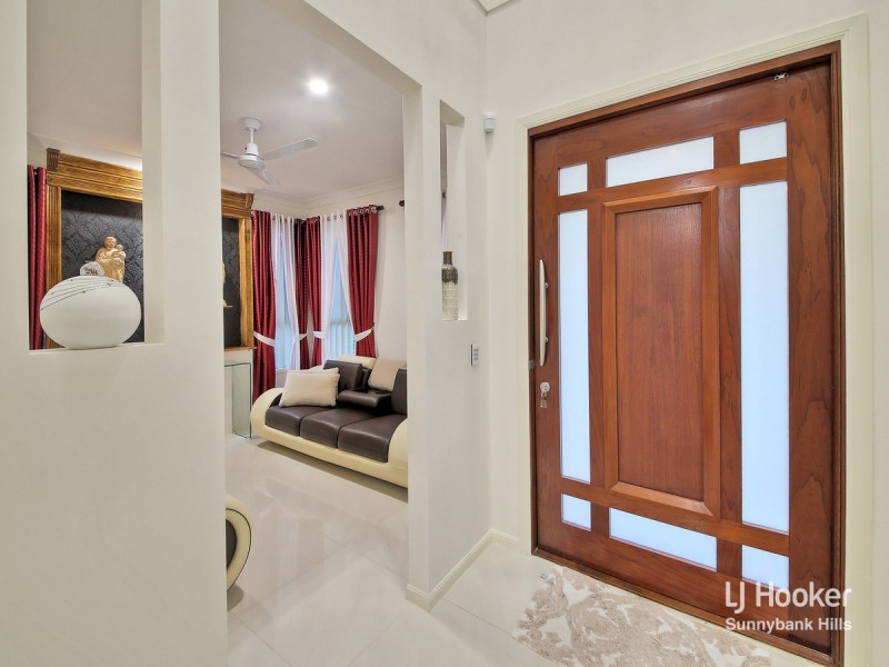 1 Sunshine Place, Eight Mile Plains QLD 4113