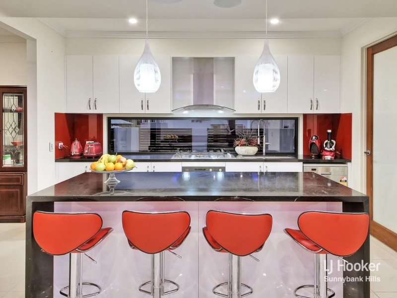 1 Sunshine Place, Eight Mile Plains QLD 4113