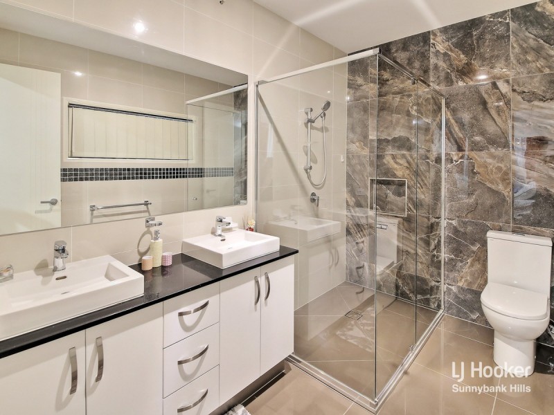 1 Sunshine Place, Eight Mile Plains QLD 4113