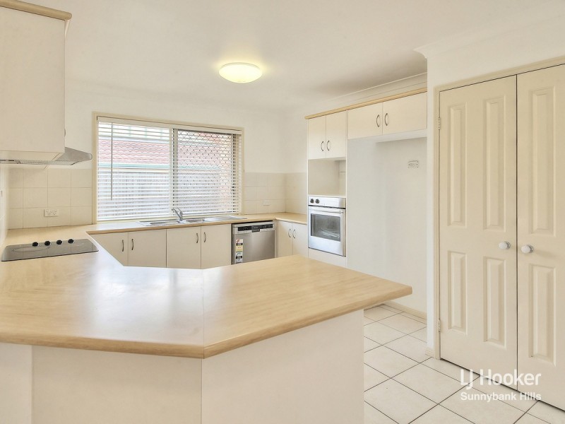 44 Pinedale Crescent, Parkinson QLD 4115