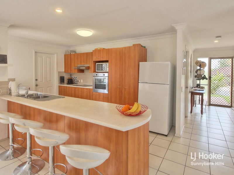 20 Mapelton Circuit, Parkinson QLD 4115