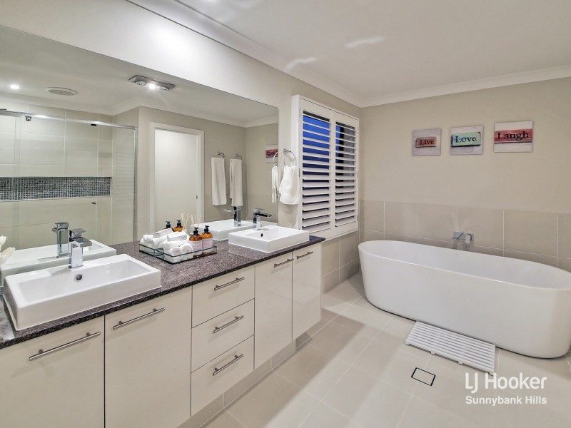 105 Parklands Circuit, Rochedale QLD 4123