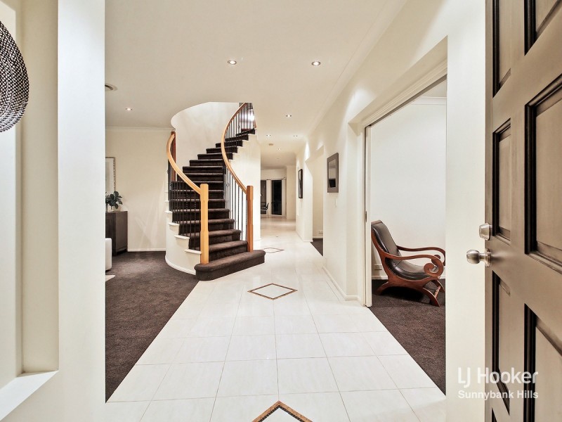 15 Sandwell Close, Wishart QLD 4122