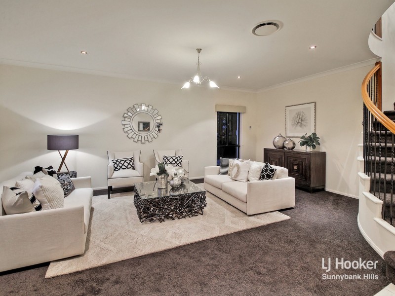 15 Sandwell Close, Wishart QLD 4122