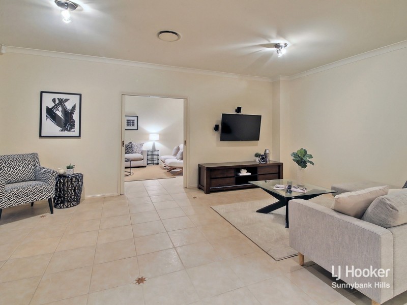 15 Sandwell Close, Wishart QLD 4122