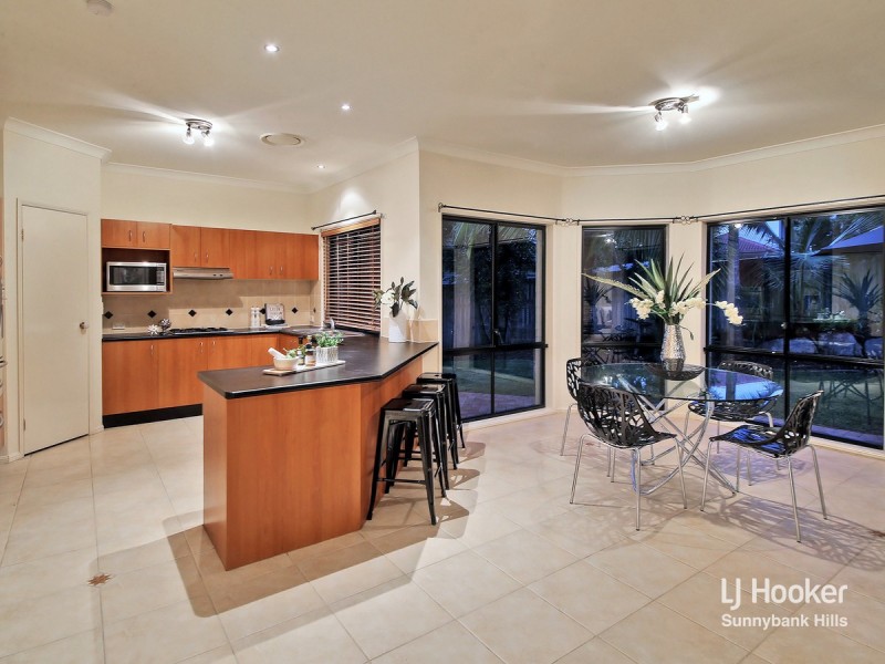 15 Sandwell Close, Wishart QLD 4122