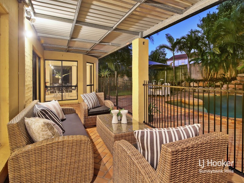 15 Sandwell Close, Wishart QLD 4122