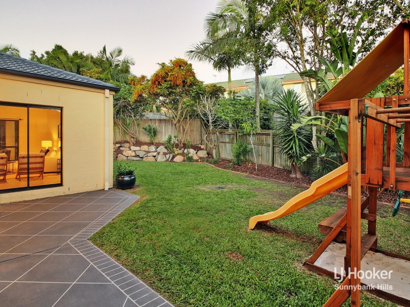 15 Sandwell Close, Wishart QLD 4122