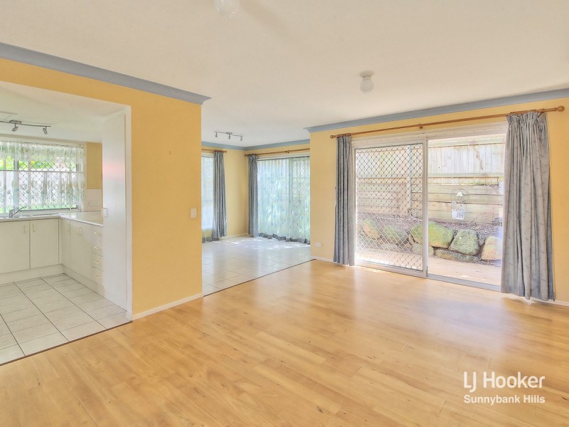 15 Tuberose Place, Calamvale QLD 4116